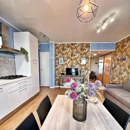 Candy House - Appartamento Con Parcheggio Privato * לידו די אוסטיה