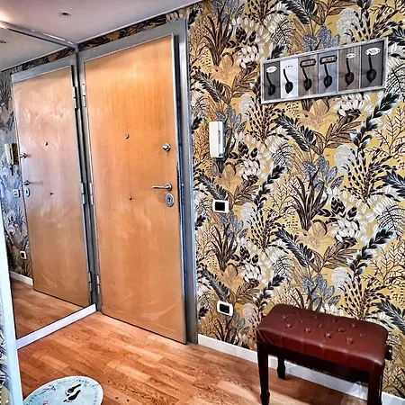 Candy House - Appartamento Con Parcheggio Privato לידו די אוסטיה